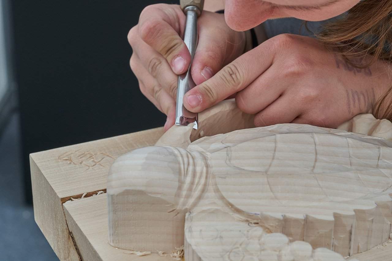Woodworking Vs Wood Carving The Similarities And Differences The