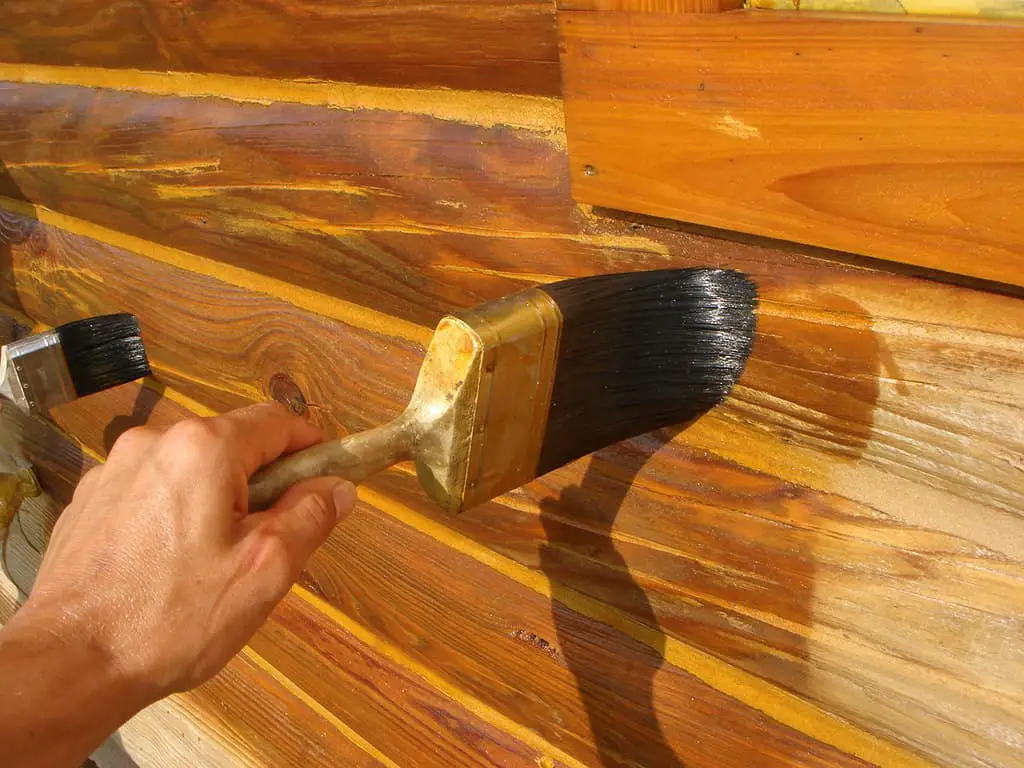 staining-wood-with-a-brush