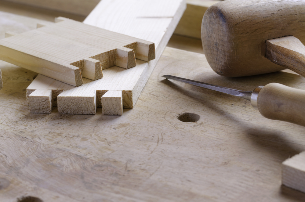 Pins-and-tails-of-dovetail-joint